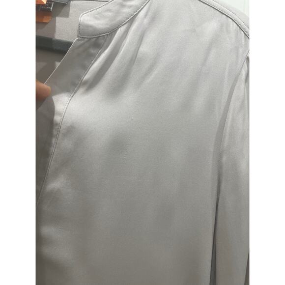 Vince V-Neck Gray Silk Long Sleeve Blouse Sz 12 - Picture 3 of 6